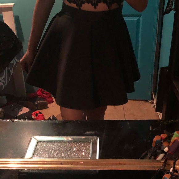 Black and White Skirts - Picture 3 of 5